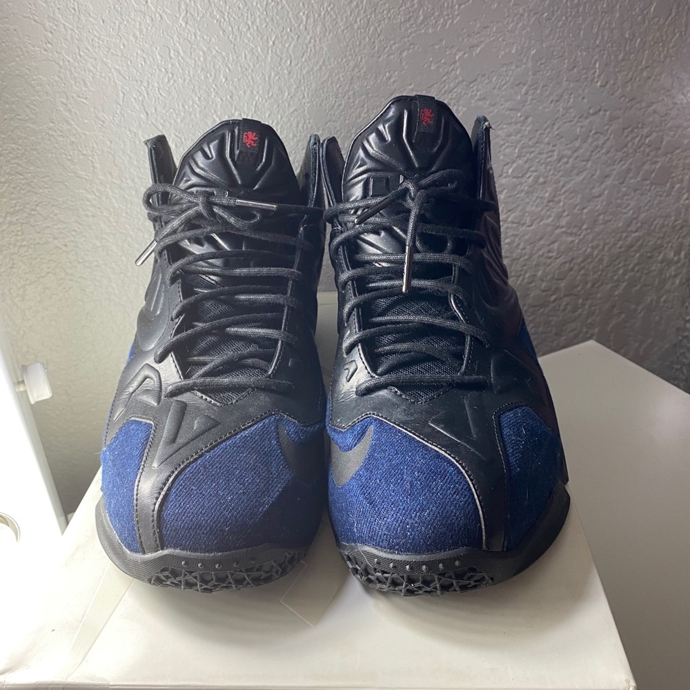 LEBRON XI 11 EXT DENIM QS 8.5 GOLD MEDAL PLAYOFF